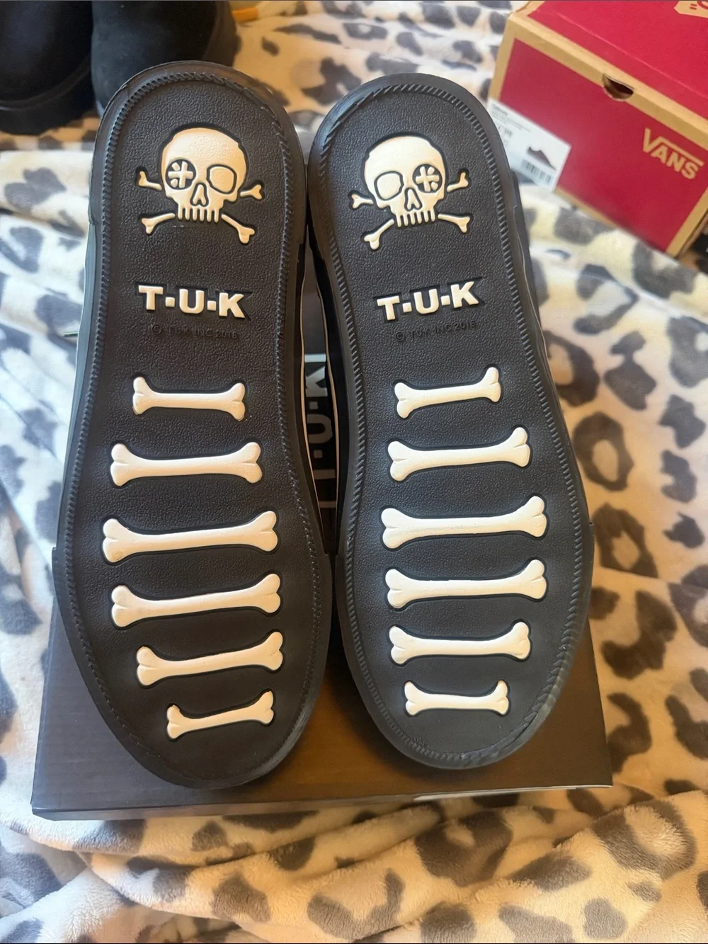 T.U.K. Pirate Creeper Sneakers Black Suede Skull Women’s 9 Men’s 7 A3155